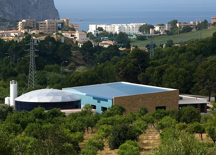 Building and operating the Andratx seawater desalination facility