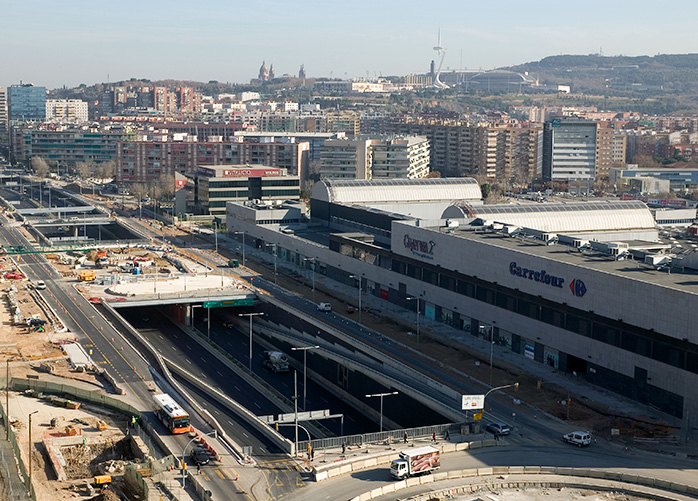 Construcción de la nueva Gran Via, entre las calles Escultura y Miguel Hernández