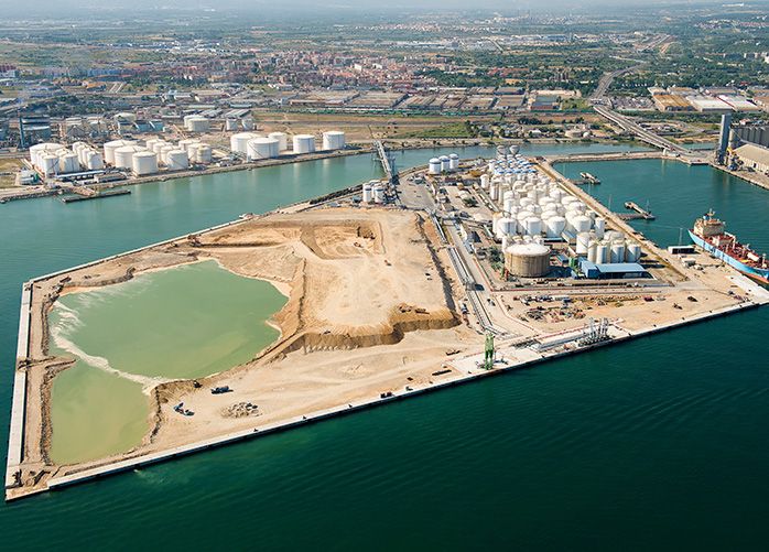 Duplicamos la superficie del muelle de la Química