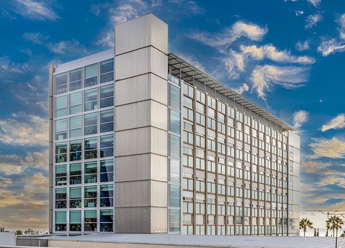 Rehabilitación de fachadas y cubiertas del Hopital del Mar